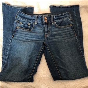 NEW AMERICAN EAGLE MEDIUM WASH BOOT CUT JEANS